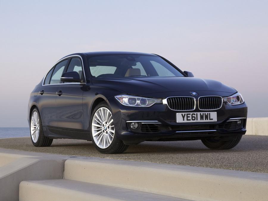  BMW 335i Sedan Luxury Line 2012 года  (UK) (фото 1 из 16)
